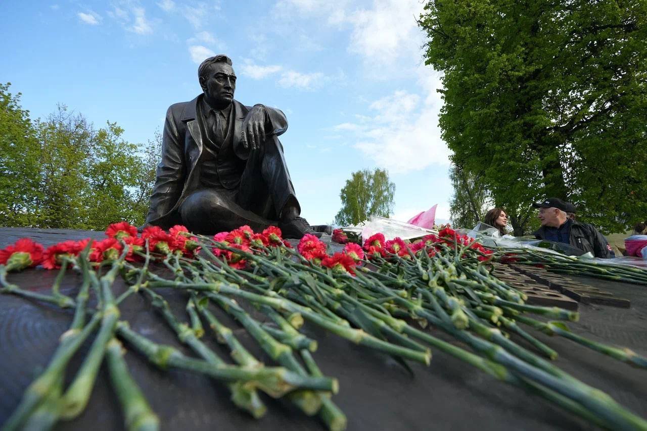 Памятник Вячеславу Тихонову открыли в Подмосковье