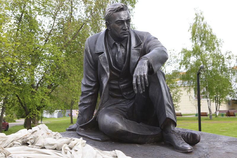 Памятник Вячеславу Тихонову откроют на фестивале 